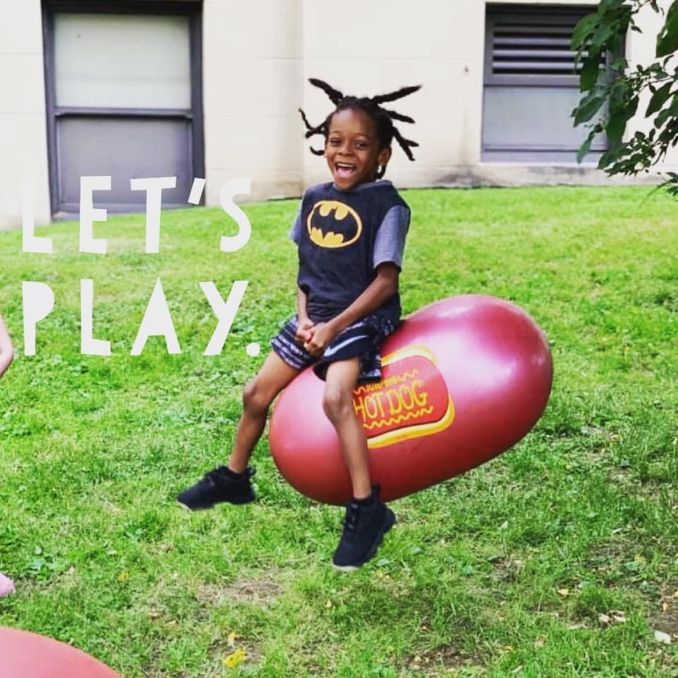 Play Partner! Support The Fun-Raiser Urban Mobile Playground